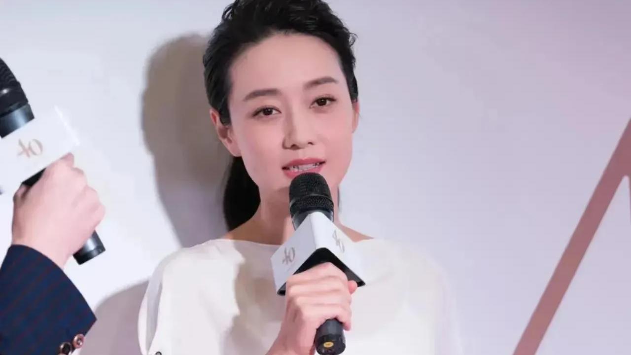 马伊琍|马伊琍罕见长发造型温婉动人！离婚后的马伊琍越来越有韵味了