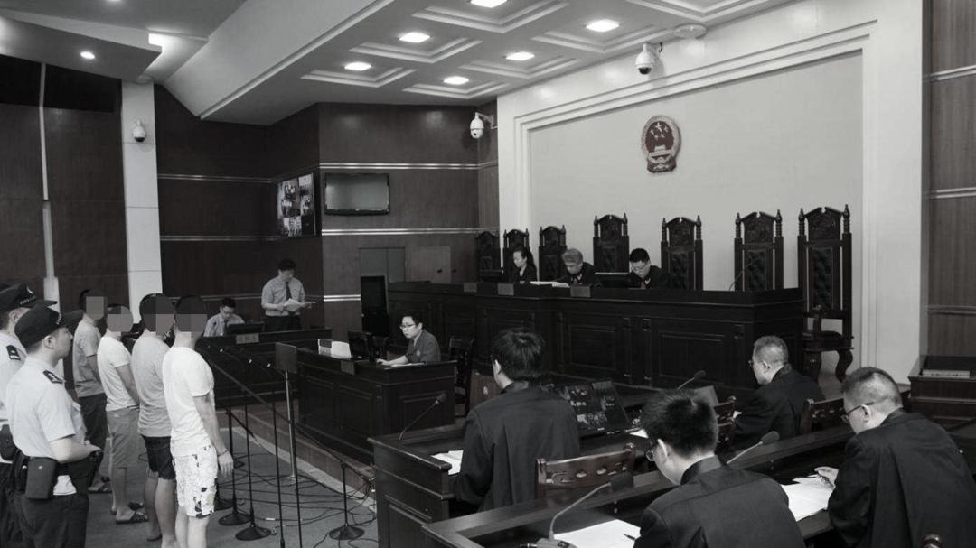 惯子如杀子！丧偶的她独自抚养孩子，结果用“母爱”毁了两个儿子