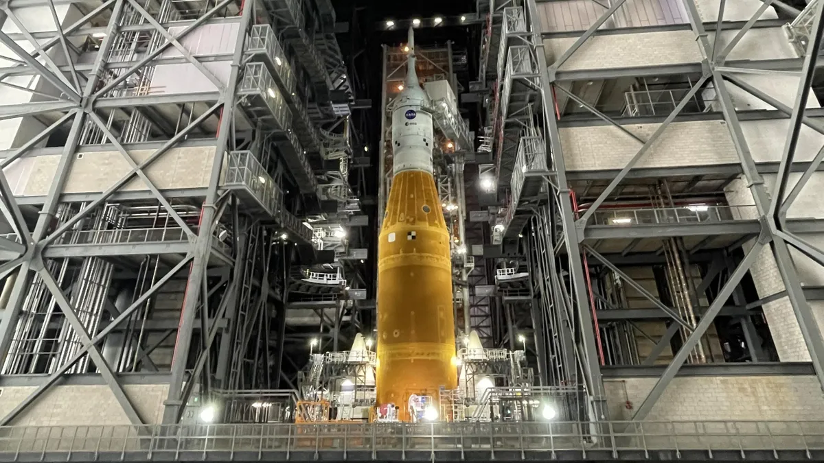 详讯：NASA再次推迟SLS火箭的发射 原因依然是燃料泄漏