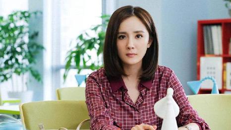 杨幂|粉丝在机场对杨幂开玩笑，杨幂是这样回复的