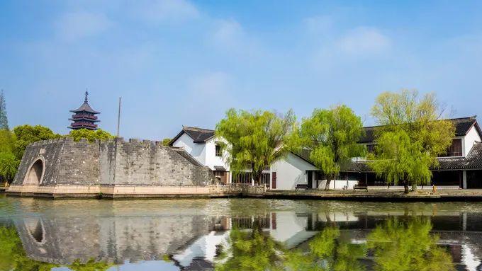 旅行|4.22亿人次出游，旅游业者等待三年等来“最冷清”十一黄金周