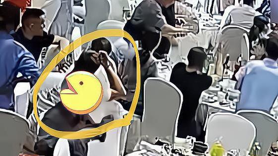 男子混入婚礼现场，只为骗吃骗喝偷酒，网友：新郎格局太小啦