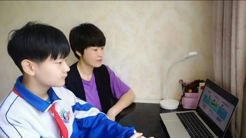 落井下石？网课平台不再免费，老师不充会员就打不开摄像头