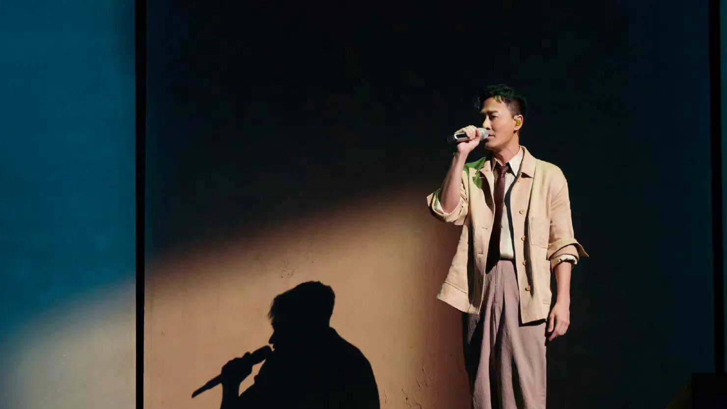 袖手旁观|披荆斩棘：我愿称之为最强舞台的《袖手旁观》狠狠地共情了