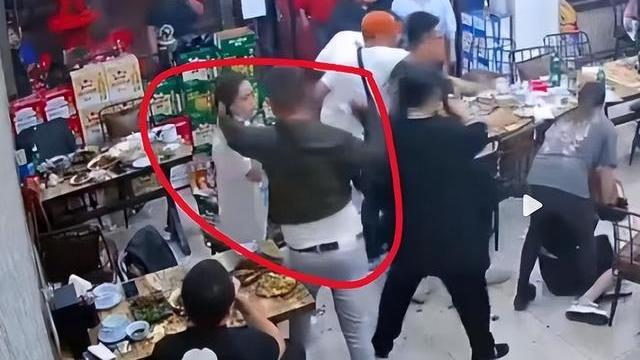 毒教材、唐山烧烤店打人、郑州健康码变红，新热压下旧热，算啥事
