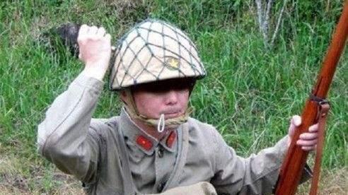 日军 抗日战争时期，日军为何要在头盔上罩一层网，关键时刻能保命