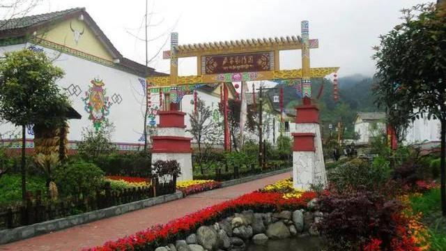 文旅部|四川一避暑胜地，水乡和藏寨的结合体