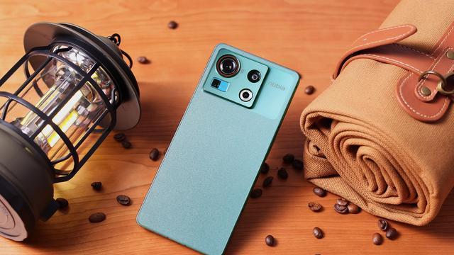 努比亚|18G+1TB卖六千出头，骁龙8+旗舰当真这么值钱吗？