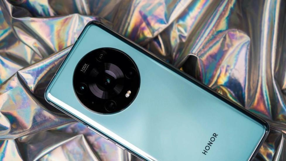 华为荣耀|荣耀Magic4开始让路，降了1000元，没有高端机姿态了