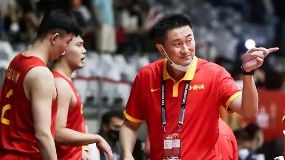 中国男篮|中国篮协点名一名球员，接下来中国男篮接换队长！冲冠军