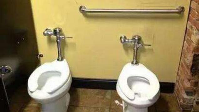 现在的马桶怎么会有这种奇葩设计？缺个口是为了啥？