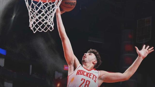 6位中锋还不够？美媒建议火箭队：交易8+3前锋，引进3位内线之一