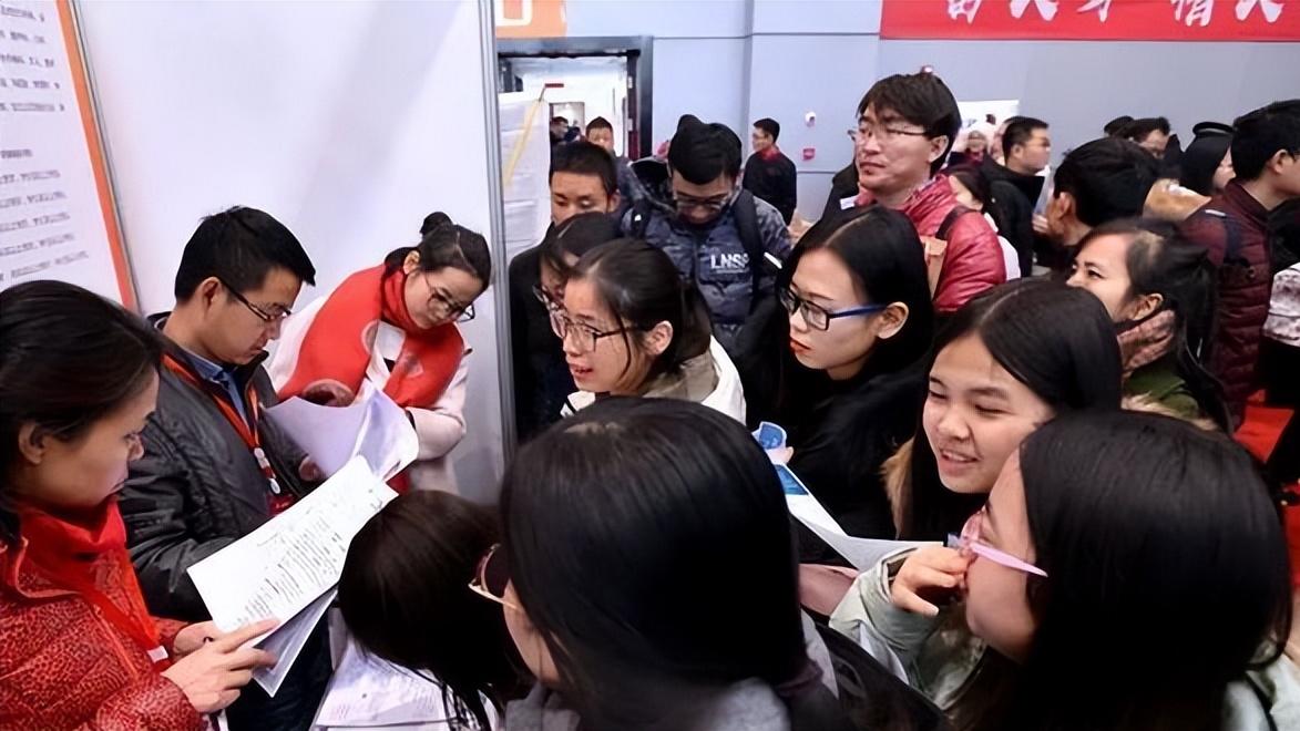 韩国|“抱歉，你没北大本科学历”，北大硕士被企业拒绝，现实太扎心