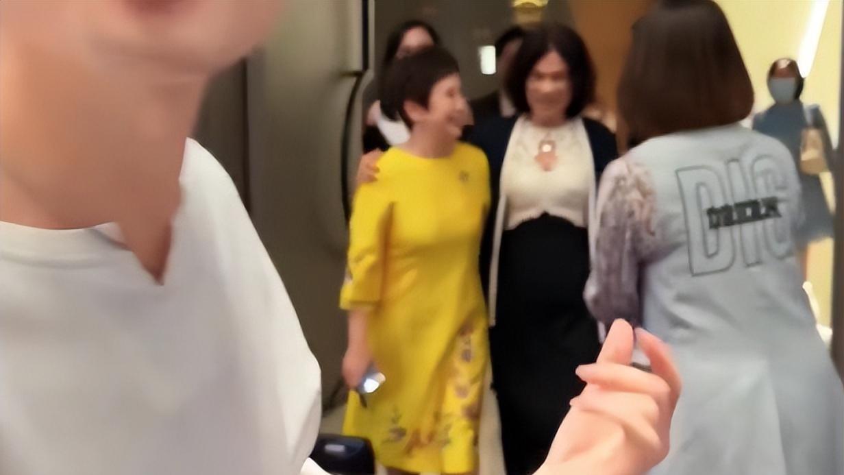 董明珠|68岁董明珠高级婚宴内的一组私照曝光，打脸了多少人