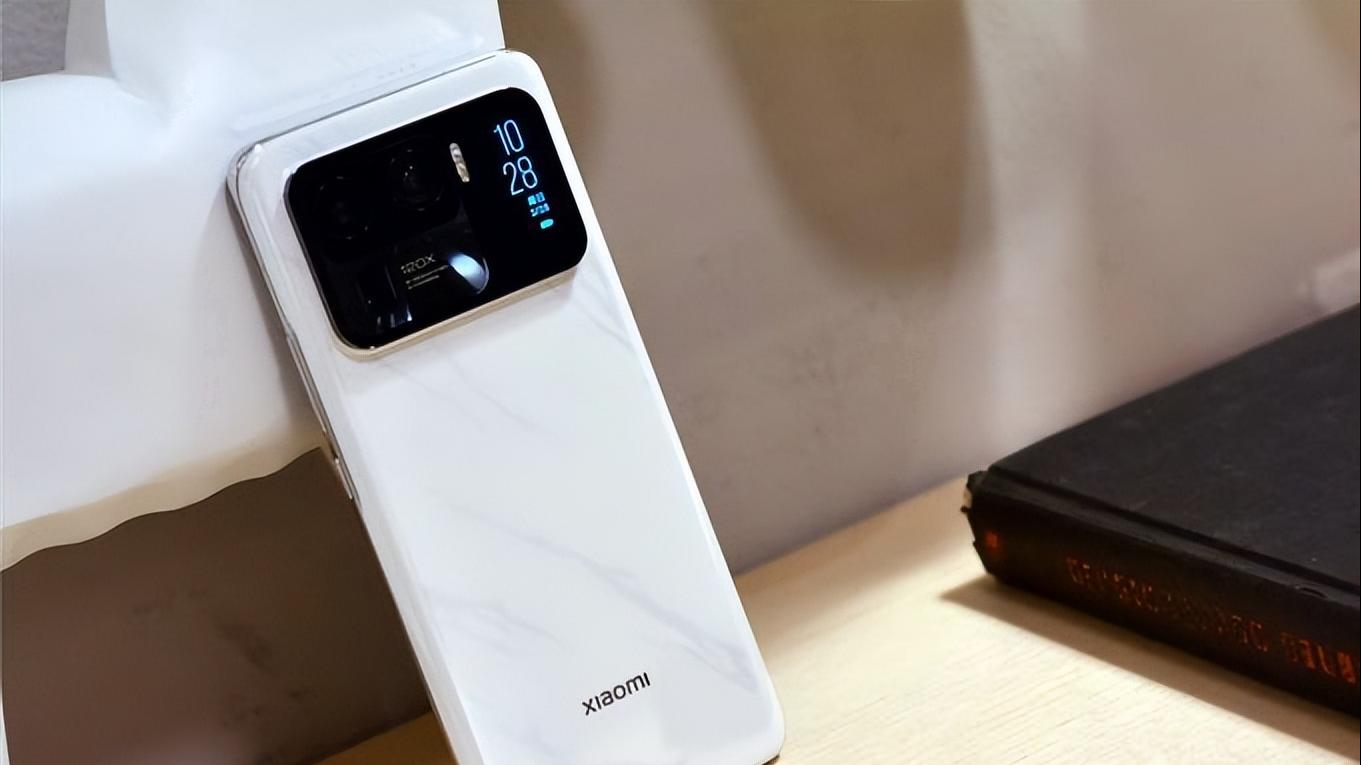 小米科技|这2款手机，一新一旧，无论是价格还是配置都很能打！