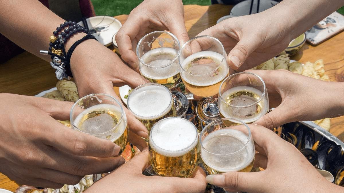 “酒局散后各自回家，他驾车撞人我们为什么承担赔偿责任？”