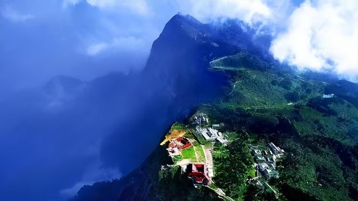 梵净山|六大名山人杰地灵！可惜旅游费用贼高，景色能对得起门票价格吗？