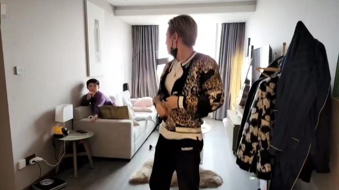 钱小佳带儿子见后妈？童言无忌很大胆，他慌了他慌了