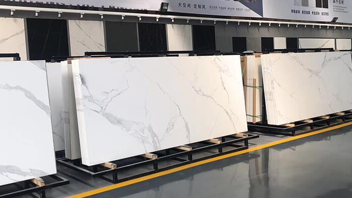 火遍装修界的“岩板”，到底是不是智商税？来说说大实话