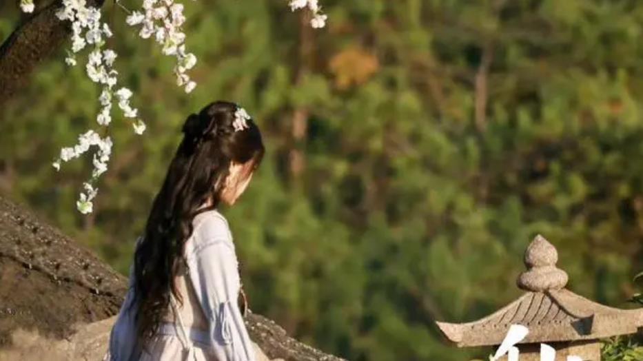 |网友用虞书欣对标刘亦菲？到底是古灵精怪还是傻白甜！