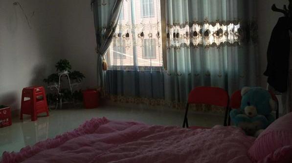 晒晒我农村的3层自建房，里外才花40万，还有个超大露台!