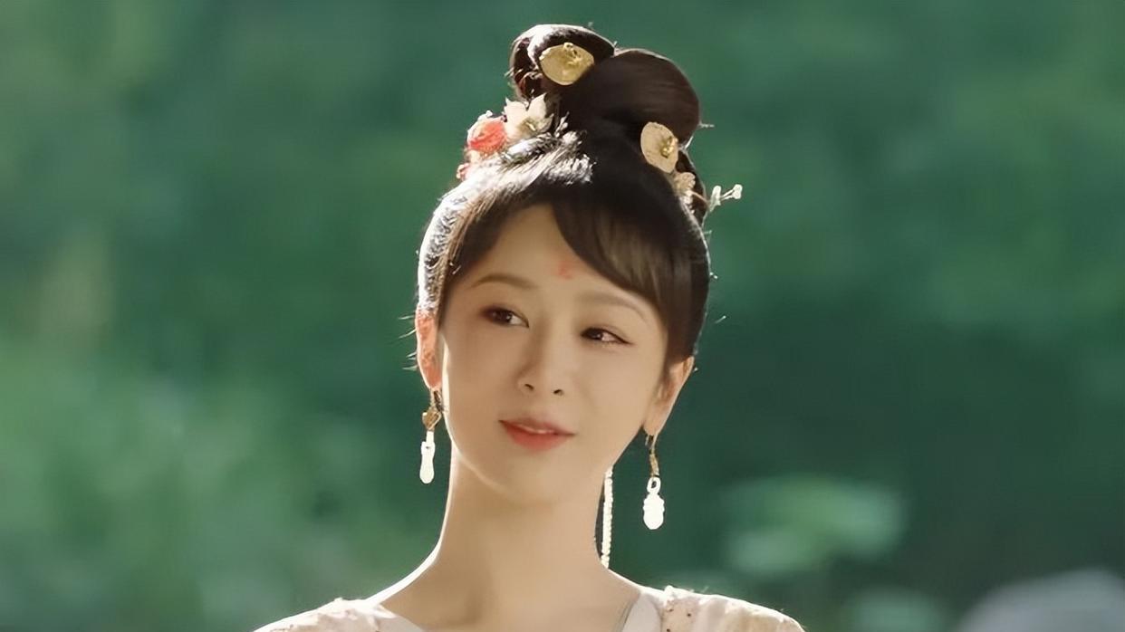 预告片|热门待播剧集体曝预告，热巴杨紫轮番上阵，不及赵本山一张海报