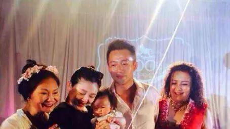 大S|大S怒赞邓高静律师发言，称“明白、清醒、文明、教化！人人都该读！”