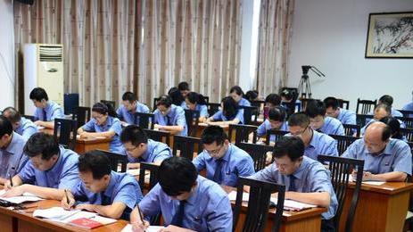 求职|“无编制”公务员悄然兴起，待遇不输正式工，福利待遇也颇为丰厚