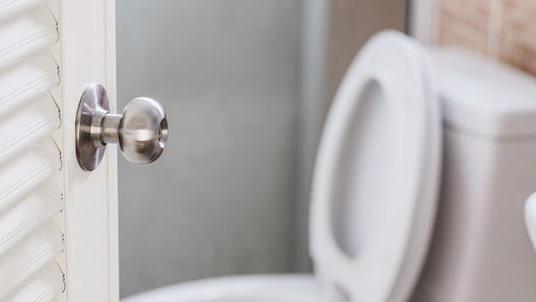 卫生间装修，排水管不能随便改：小管不要新增，大管维持原样