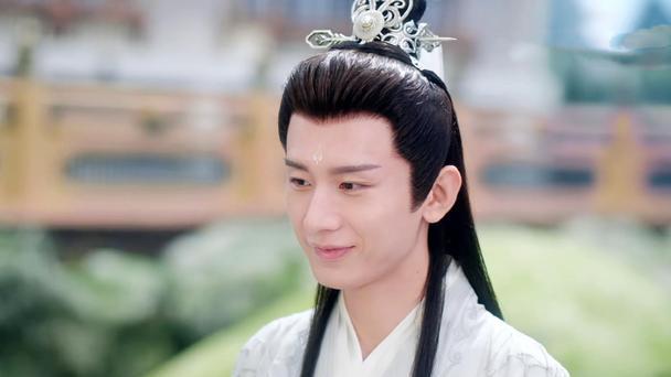 翡翠|沉香如屑：他俩怎么会突然间爱的这么深，900年都忘不掉？