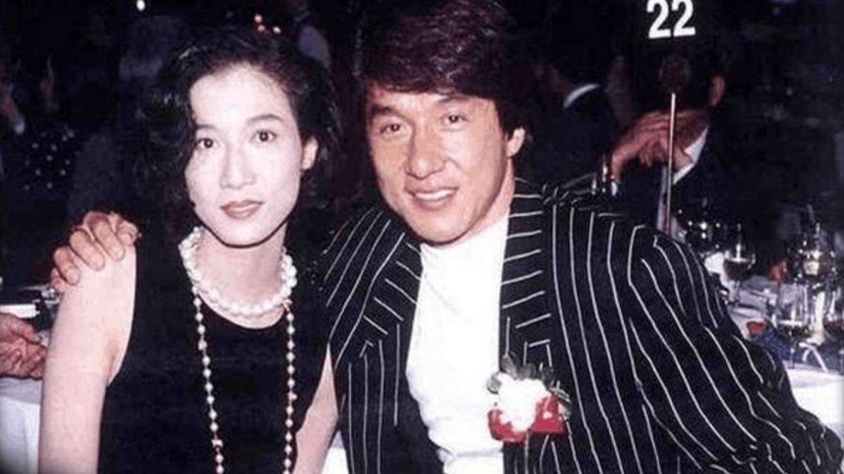 成龙|当年吴绮莉曝光成龙的私生女后，成龙大笑：“终于有理由和林凤娇离婚了”