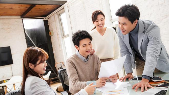 大学|行走职场的“职场油条”