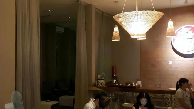 案例：男子按摩消费299元，没钱买单又借不到钱，叫老爸转了300元