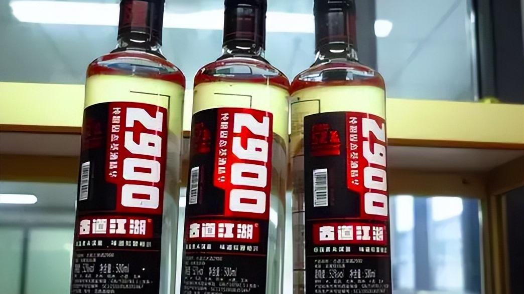 建议中老年人：不管钱多钱少，这3种酒别再喝了，失面子还显外行