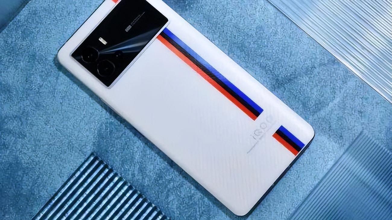 iqoo|iQOO 10 Pro在路上，快充绝对吓你一跳