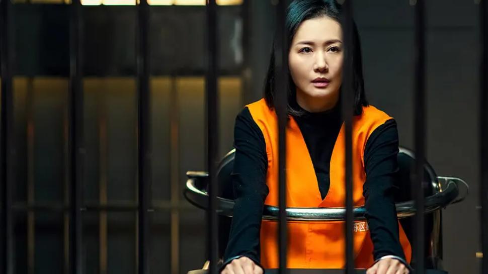 律师|玫瑰之战这部剧剧情，还是国产职场剧的老一套，婚姻爱情家庭婆媳