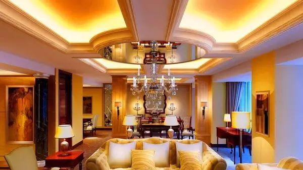 |爬山越岭，两年一过事业步入新篇章的生肖