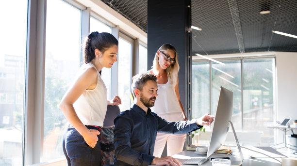 人际关系|职场高手，永远有一条高效人际沟通的“黄金法则”！