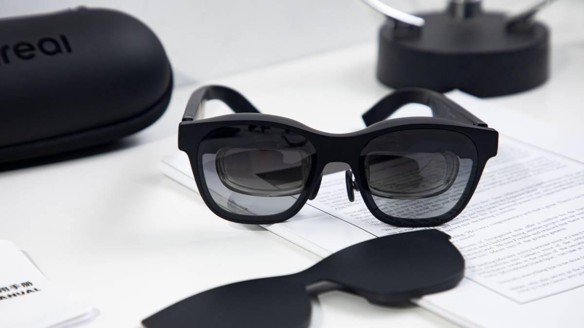 极简主义美学设计，Nreal Air AR眼镜开箱体验