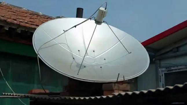 卫星|家家都用的卫星锅，为何一夜之间全面禁用，背后暗藏了什么玄机