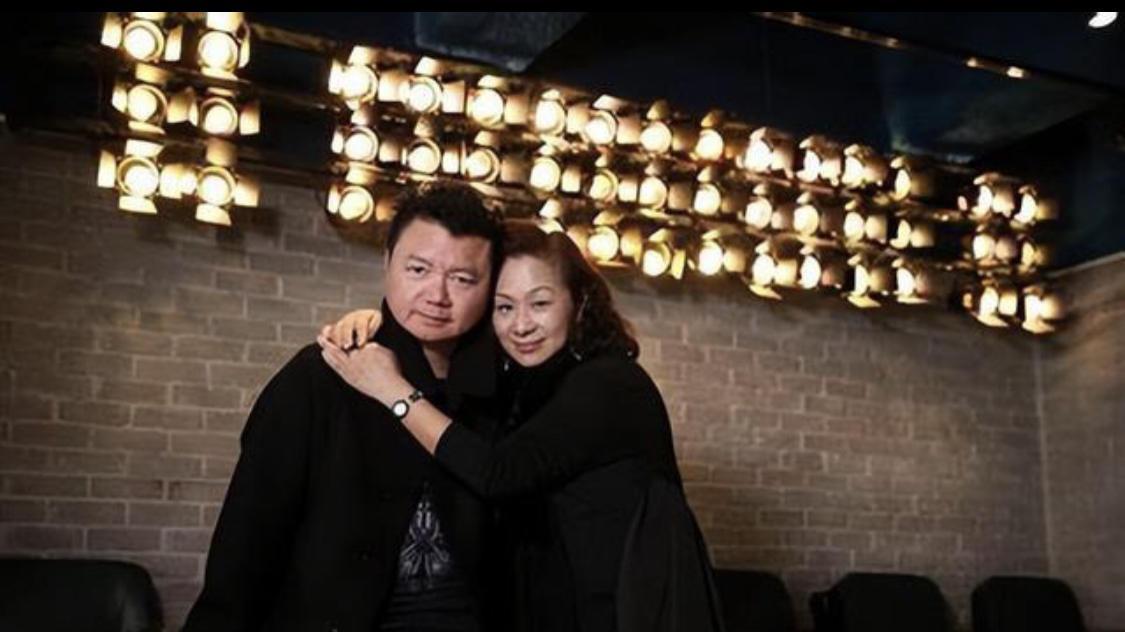 TVB男星艾威与前妻上综艺节目，两人因一件事离婚，现关系融洽