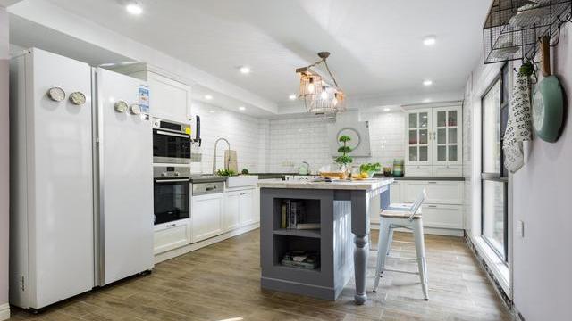 不想老老实实把燃气热水器装在厨房？你可能想问这3个地方行不行