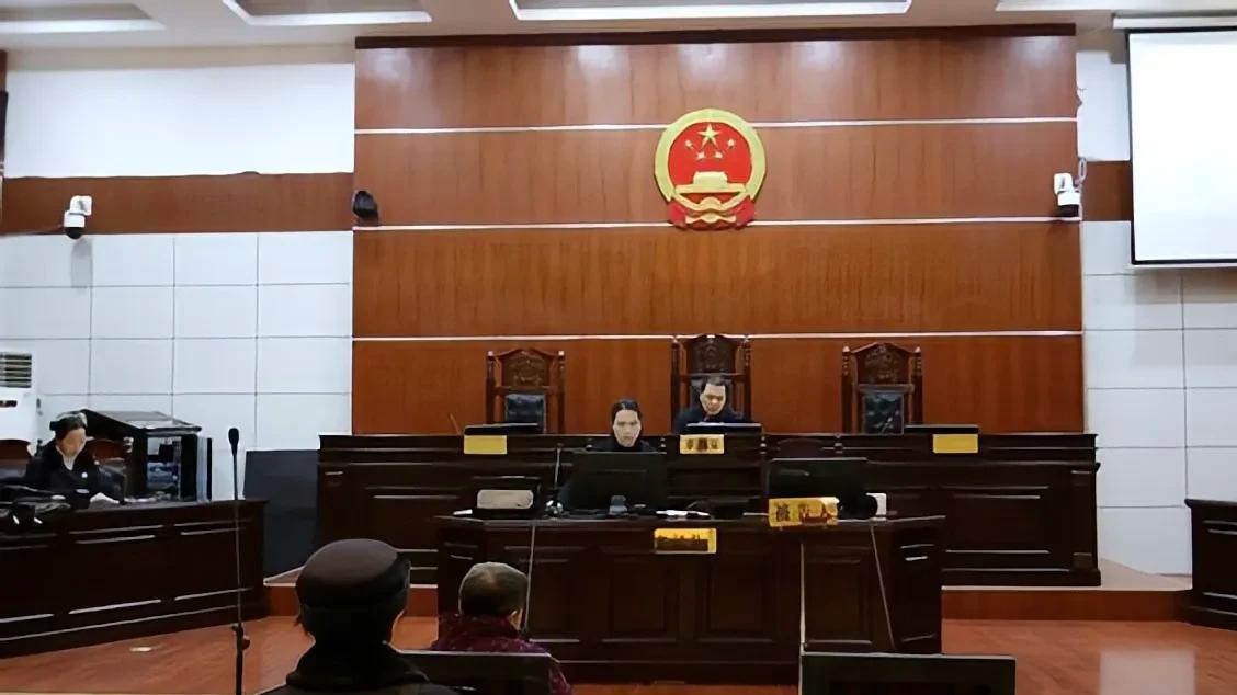 “我在自己的地盘放老鼠药也构成犯罪？”广东湛江，一老农在自家田埂放置老鼠药