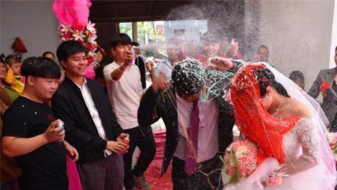 山西婚闹致死案回顾：亲友团闹洞房误杀新郎，喜庆婚礼变成了葬礼