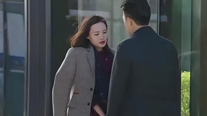 唐晶|重温《我的前半生》：才懂唐晶明知贺涵不爱她，为何还要等10年