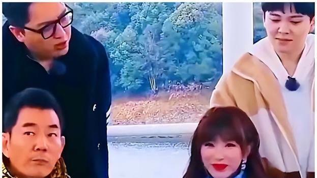 孔雪儿|“寒门爱豆”孔雪儿，因不会吃鱼子酱被群嘲，后遭王思聪内涵