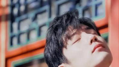 肖战|正能量！肖战微博发出捐款100万后，粉丝纷纷捐款