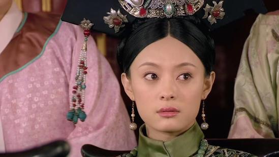 甄嬛|温宜周岁宴，曹贵人用惊鸿舞给甄嬛设的死局，被猪队友敦亲王破了