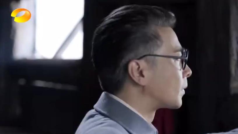 亮剑|亮剑：留着大背头、脸比女人还干净，你说这叫《亮剑》？