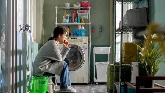 电影|《82年生的金智英》，电影借助女主视角，刻画了女性生存的各方面